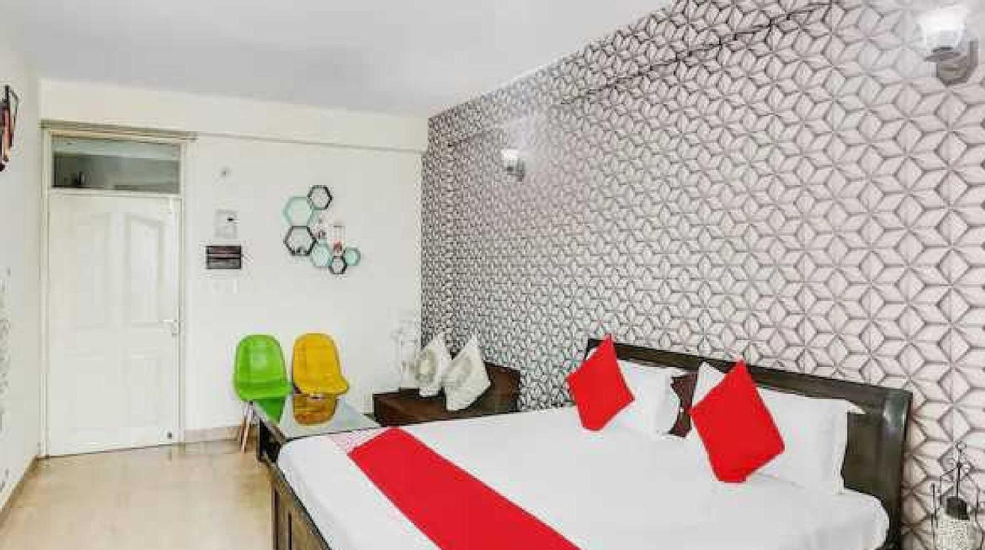 Hotel O Krishna Orchid Near Noida Sector 81 Metro Station Ngoại thất bức ảnh