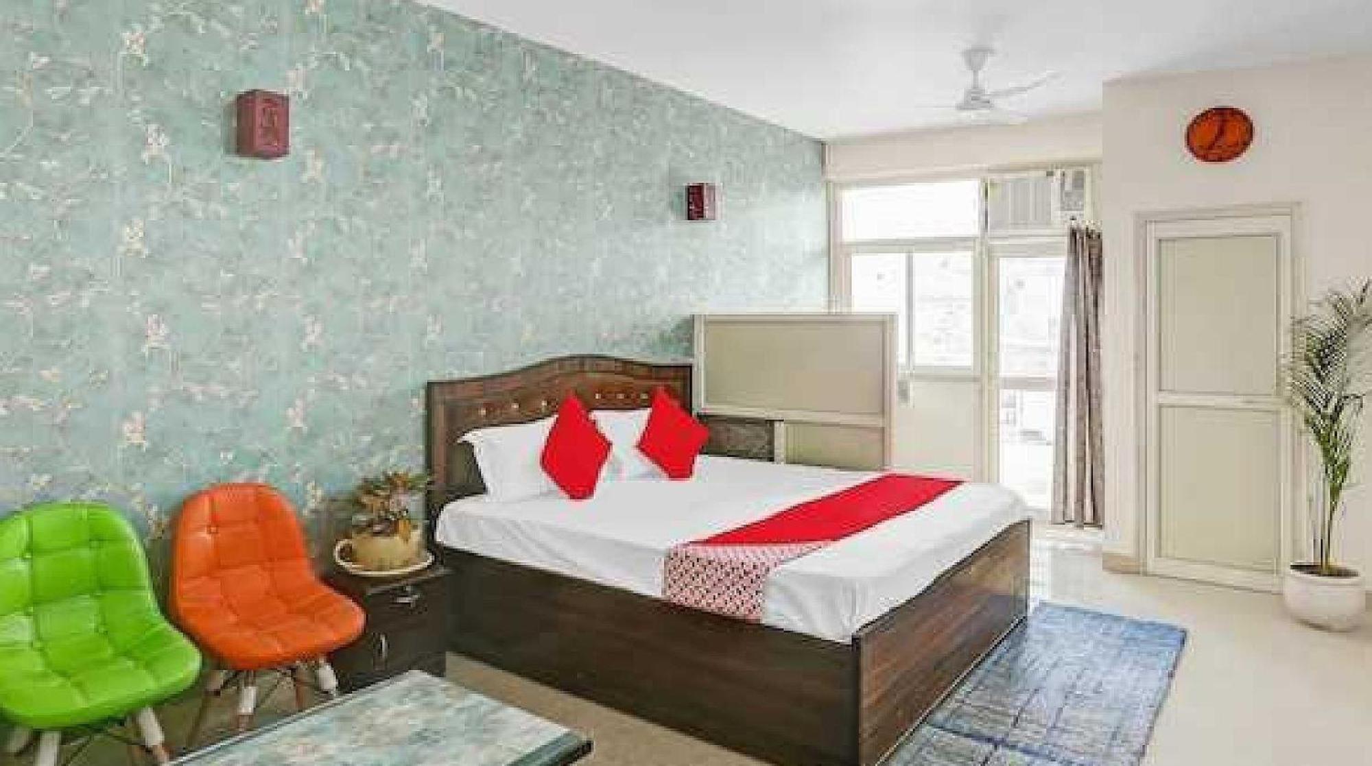 Hotel O Krishna Orchid Near Noida Sector 81 Metro Station Ngoại thất bức ảnh